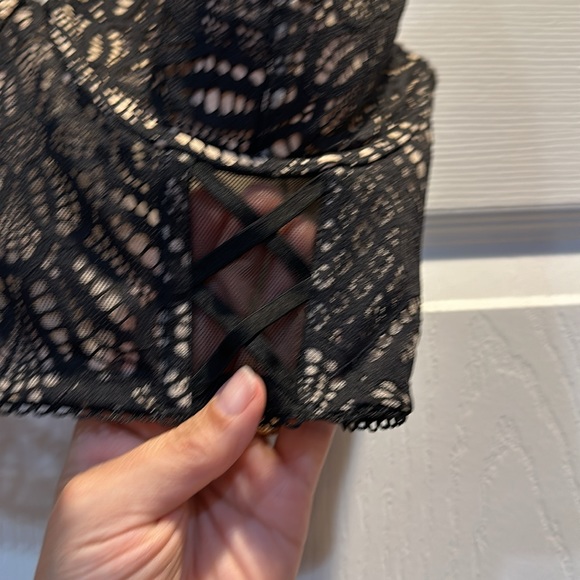 Victoria’s Secret Dream Angels Balconet Lace Corset Top 34D - Picture 7 of 9